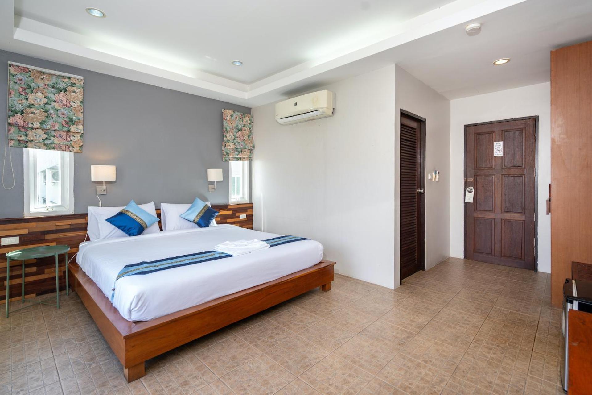 Memory 2 Hotel Phuket Exterior foto