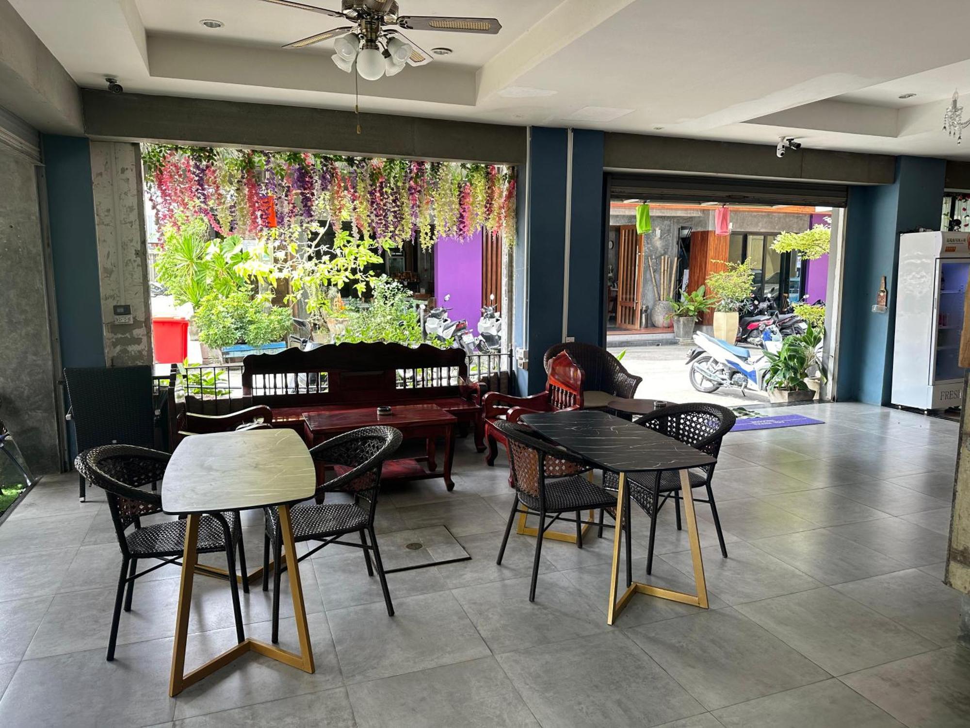 Memory 2 Hotel Phuket Exterior foto
