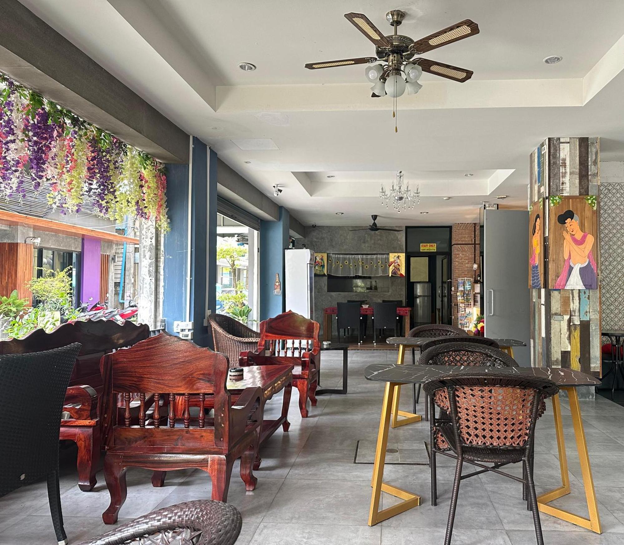 Memory 2 Hotel Phuket Exterior foto