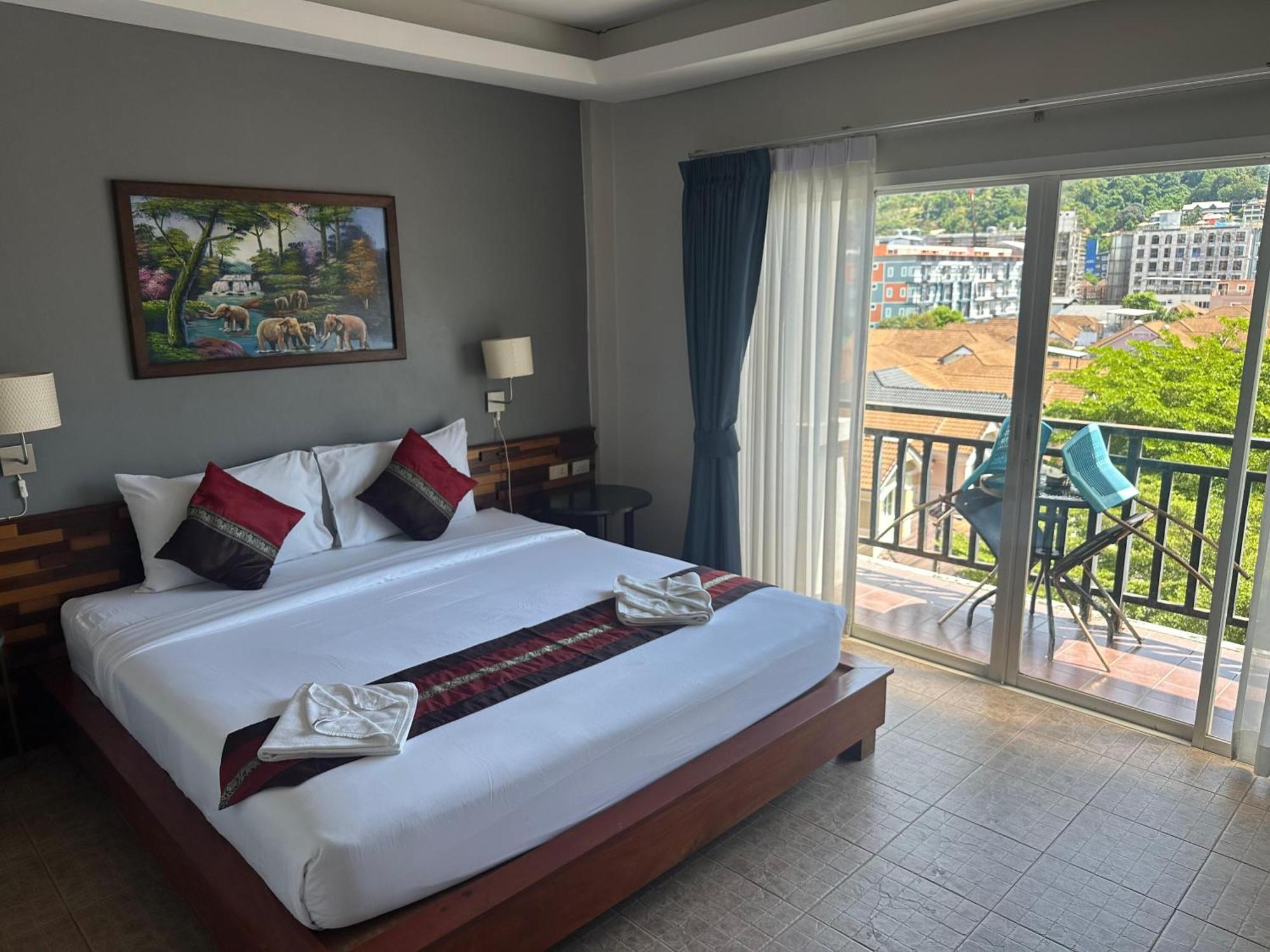 Memory 2 Hotel Phuket Exterior foto
